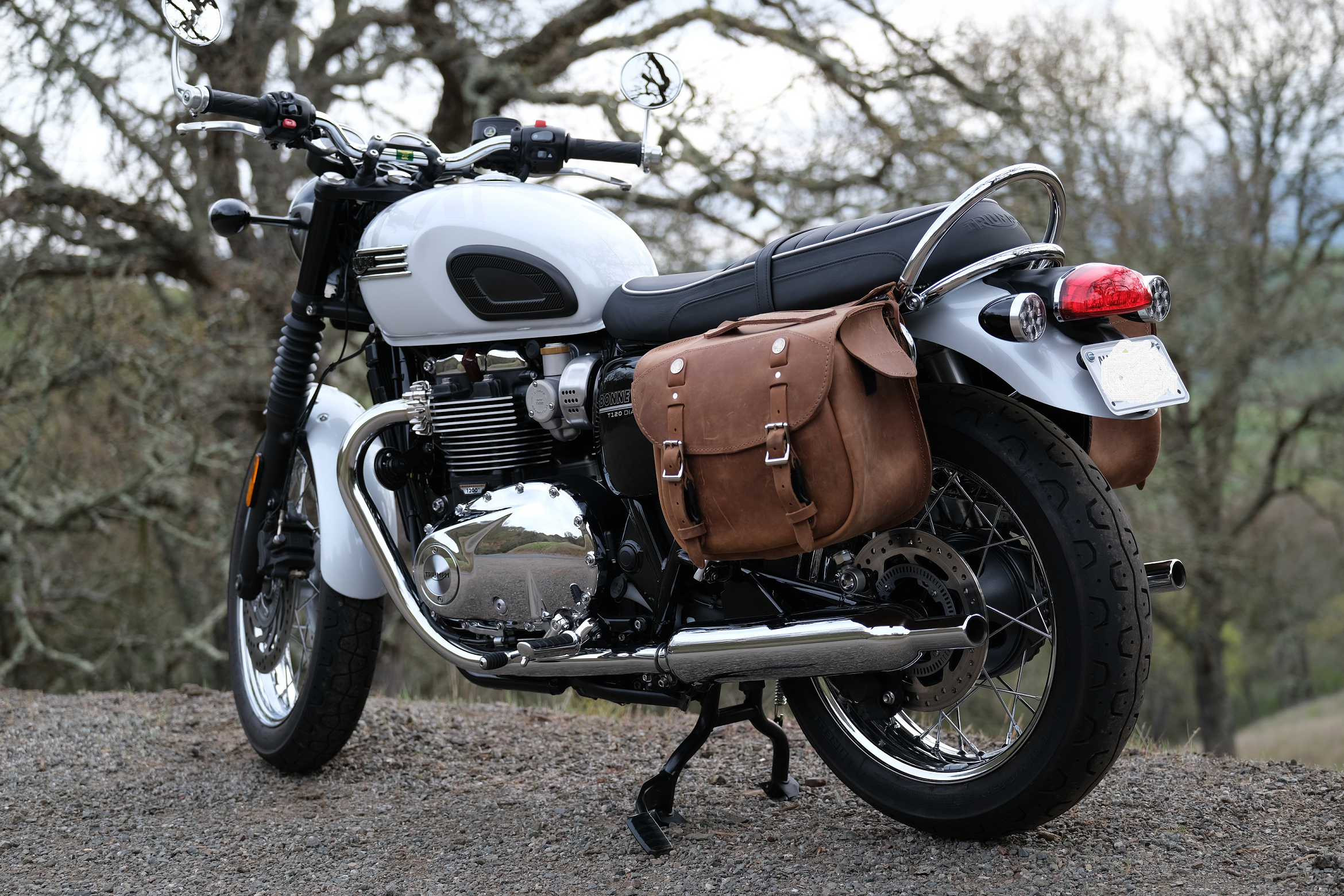 triumph bonneville t120 panniers